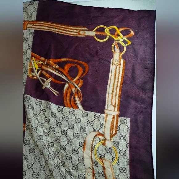 Gucci Silk Luggage Leather Strap & GG Logo Large Wrap Scarf Gray Burgund… - Picture 6 of 14